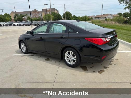 Phantom Black Metallic 2014 Hyundai SONATA GLS