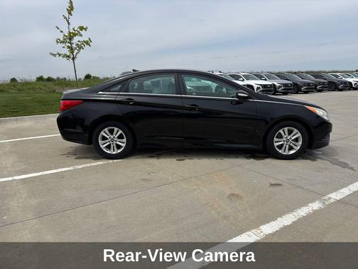 Phantom Black Metallic 2014 Hyundai SONATA GLS