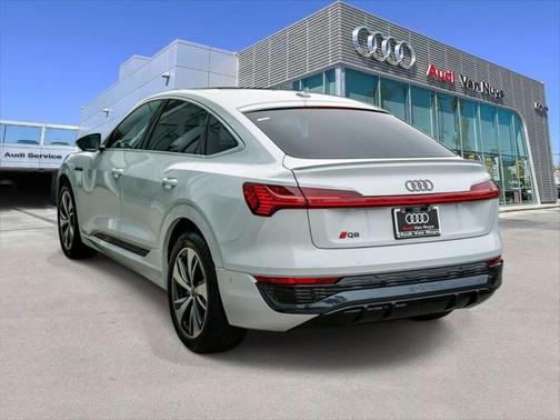 2024 Audi Q8 e-tron S line Premium Plus quattro