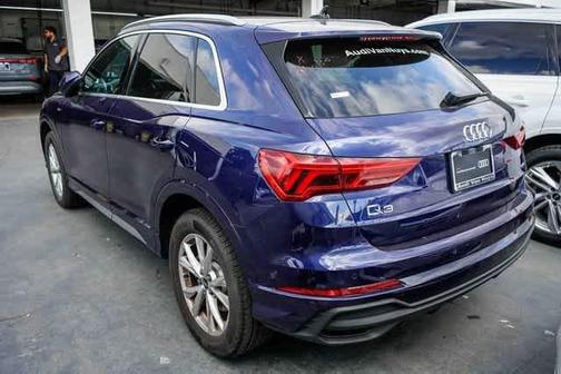 2025 Audi Q3 Premium 45 TFSI S line quattro Tiptronic