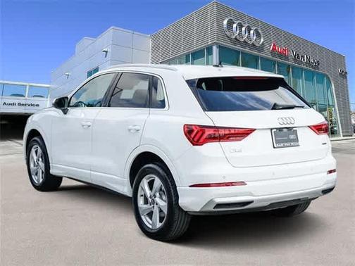 2022 Audi Q3 Premium 40 TFSI quattro Tiptronic