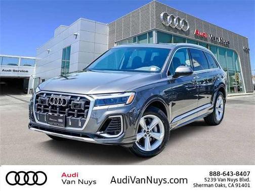 2025 Audi Q7 Premium 55 TFSI quattro Tiptronic