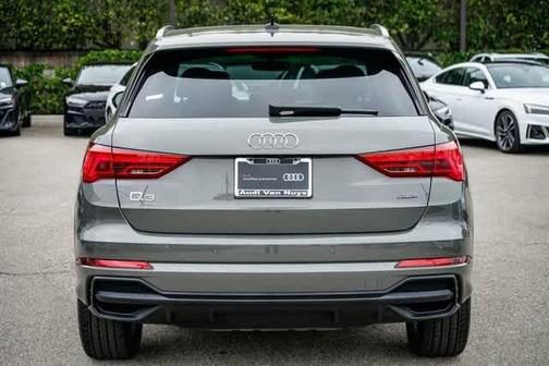 2024 Audi Q3 Premium 45 TFSI S line quattro Tiptronic