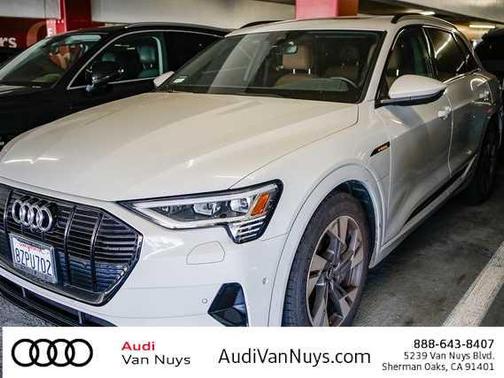 2022 Audi e-tron Premium quattro