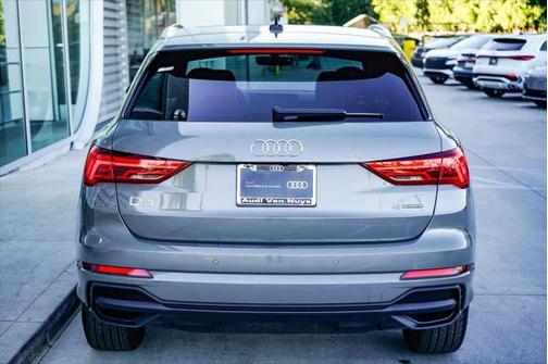 2025 Audi Q3 Premium 45 TFSI S line quattro Tiptronic