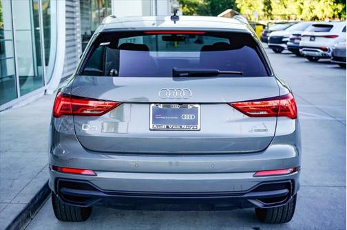 2025 Audi Q3 Premium 45 TFSI S line quattro Tiptronic