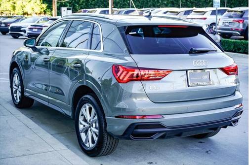 2025 Audi Q3 Premium 45 TFSI S line quattro Tiptronic