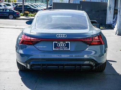 2022 Audi e-tron GT Prestige quattro