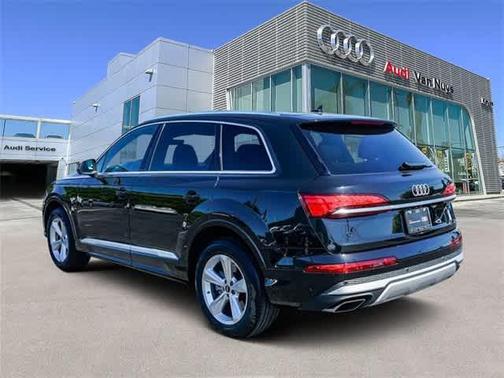 2025 Audi Q7 Premium 55 TFSI quattro Tiptronic