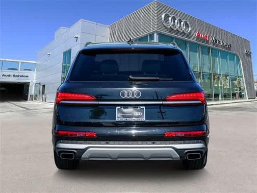 2025 Audi Q7 Premium 55 TFSI quattro Tiptronic