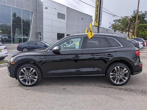 Photo 3 of 21 of 2018 Audi SQ5 3.0T Premium Plus