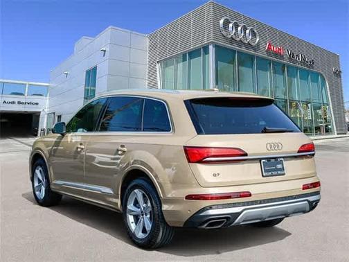 2025 Audi Q7 Premium 45 TFSI quattro Tiptronic