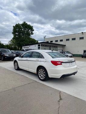 2011 Chrysler 200 Touring