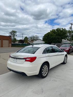 2011 Chrysler 200 Touring