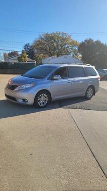 2013 Toyota Sienna XLE