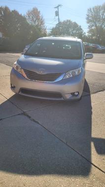 2013 Toyota Sienna XLE