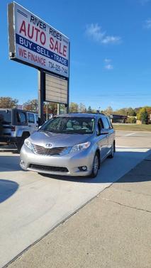 2013 Toyota Sienna XLE