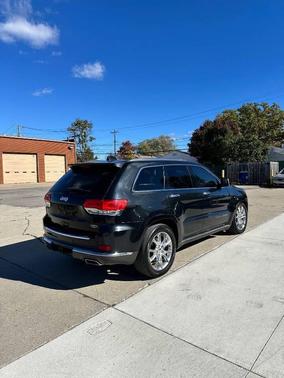 2016 Jeep Grand Cherokee Summit