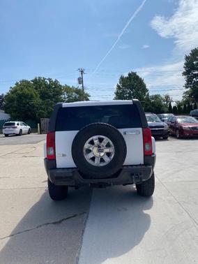 2009 Hummer H3 Base