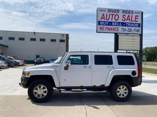 2009 Hummer H3 Base