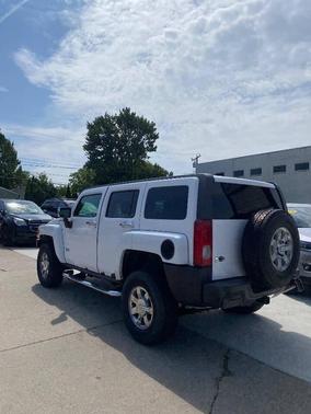 2009 Hummer H3 Base