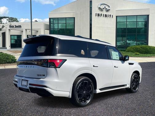 2026 INFINITI QX80 SPORT