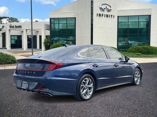 2022 Hyundai SONATA SEL
