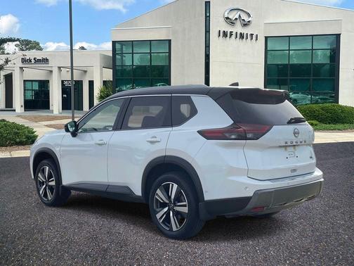 2024 Nissan Rogue SL