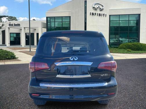 2017 INFINITI QX80 Base
