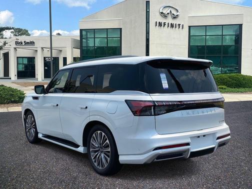 2025 INFINITI QX80 Luxe