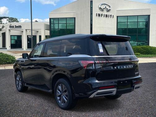 2025 INFINITI QX80 PURE