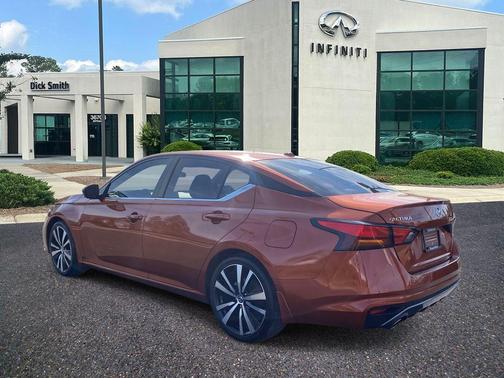2020 Nissan Altima 2.5 SR