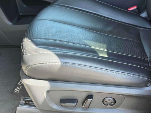 2022 INFINITI QX60 Luxe