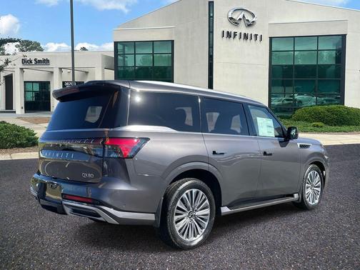 2025 INFINITI QX80 Luxe