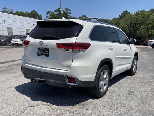Gray 2018 Toyota Highlander Limited