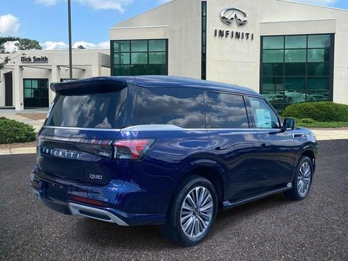 2025 INFINITI QX80 Luxe