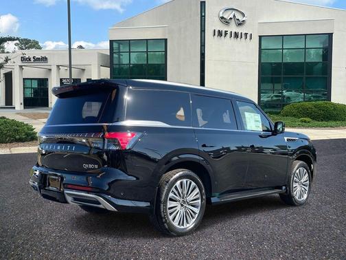 2026 INFINITI QX80 Luxe