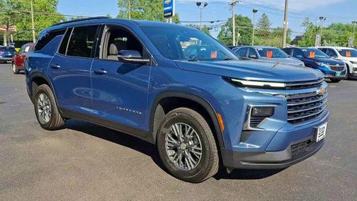 2025 Chevrolet Traverse LT