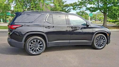 Mosaic Black Metallic 2023 Chevrolet Traverse RS