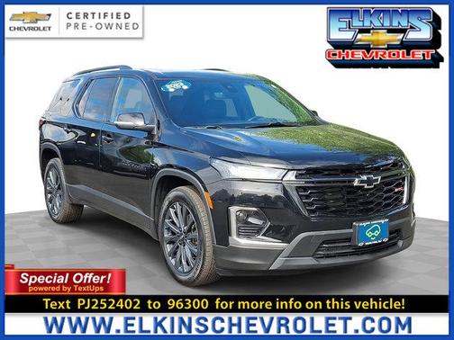 Mosaic Black Metallic 2023 Chevrolet Traverse RS
