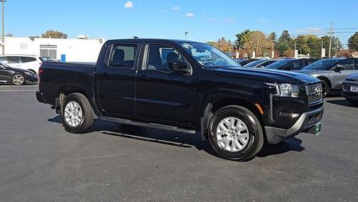 2022 Nissan Frontier SV