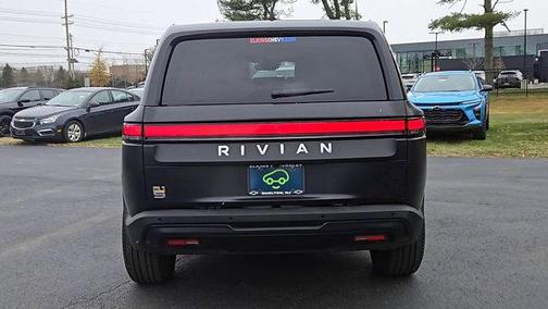 2023 Rivian R1S Adventure