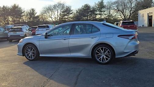 2023 Toyota Camry Hybrid XLE