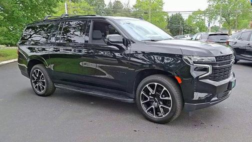2023 Chevrolet Suburban RST