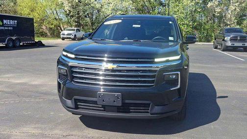 Mosaic Black Metallic 2026 Chevrolet Traverse LT