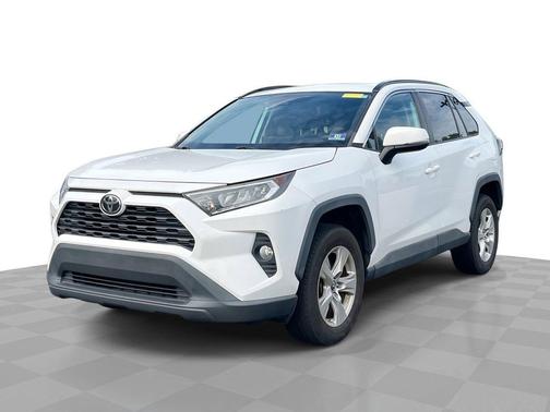 Super White 2019 Toyota RAV4 XLE