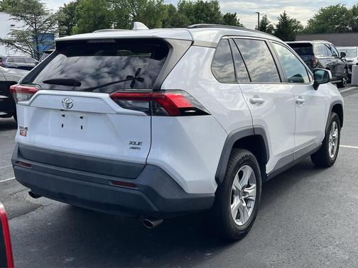 Super White 2019 Toyota RAV4 XLE