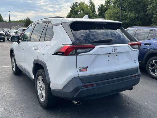 Super White 2019 Toyota RAV4 XLE