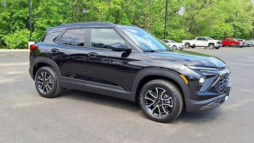 Mosaic Black Metallic 2026 Chevrolet Trailblazer ACTIV