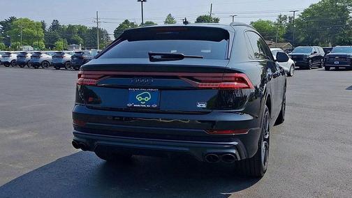 Mythos Black Metallic 2022 Audi SQ8 4.0T Premium Plus